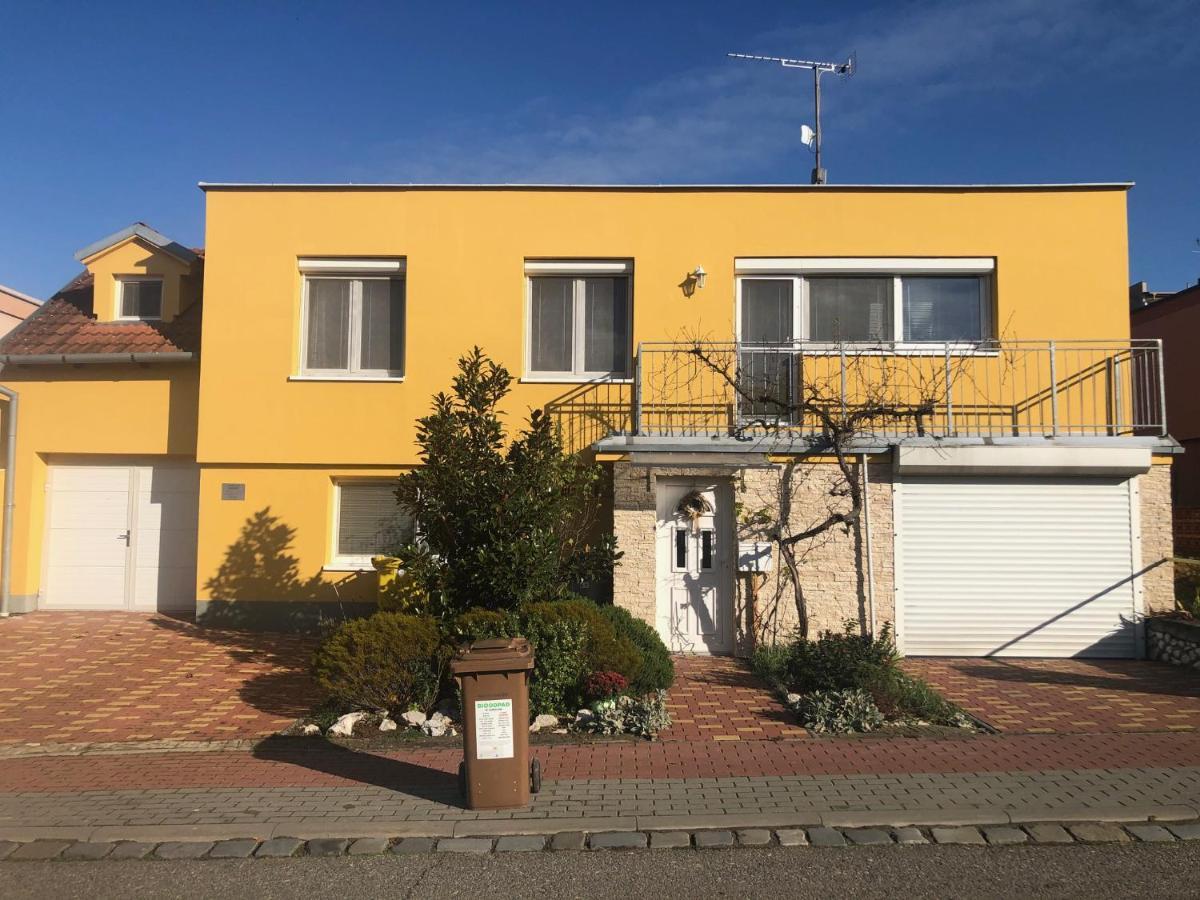 Ubytovani U Jerabku - Parkovani Zdarma Mikulov Extérieur photo